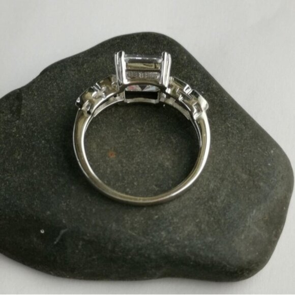 Emerald cut CZ Ring Sterling Silver size 8 - Picture 7 of 8